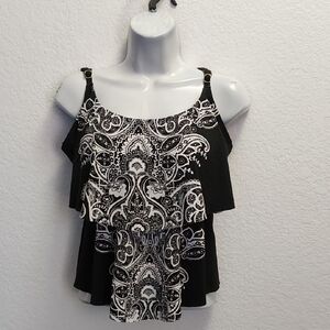24th & Ocean Black and White Paisley Camisole